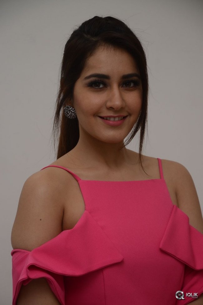 Rashi-Khanna-New-Stills